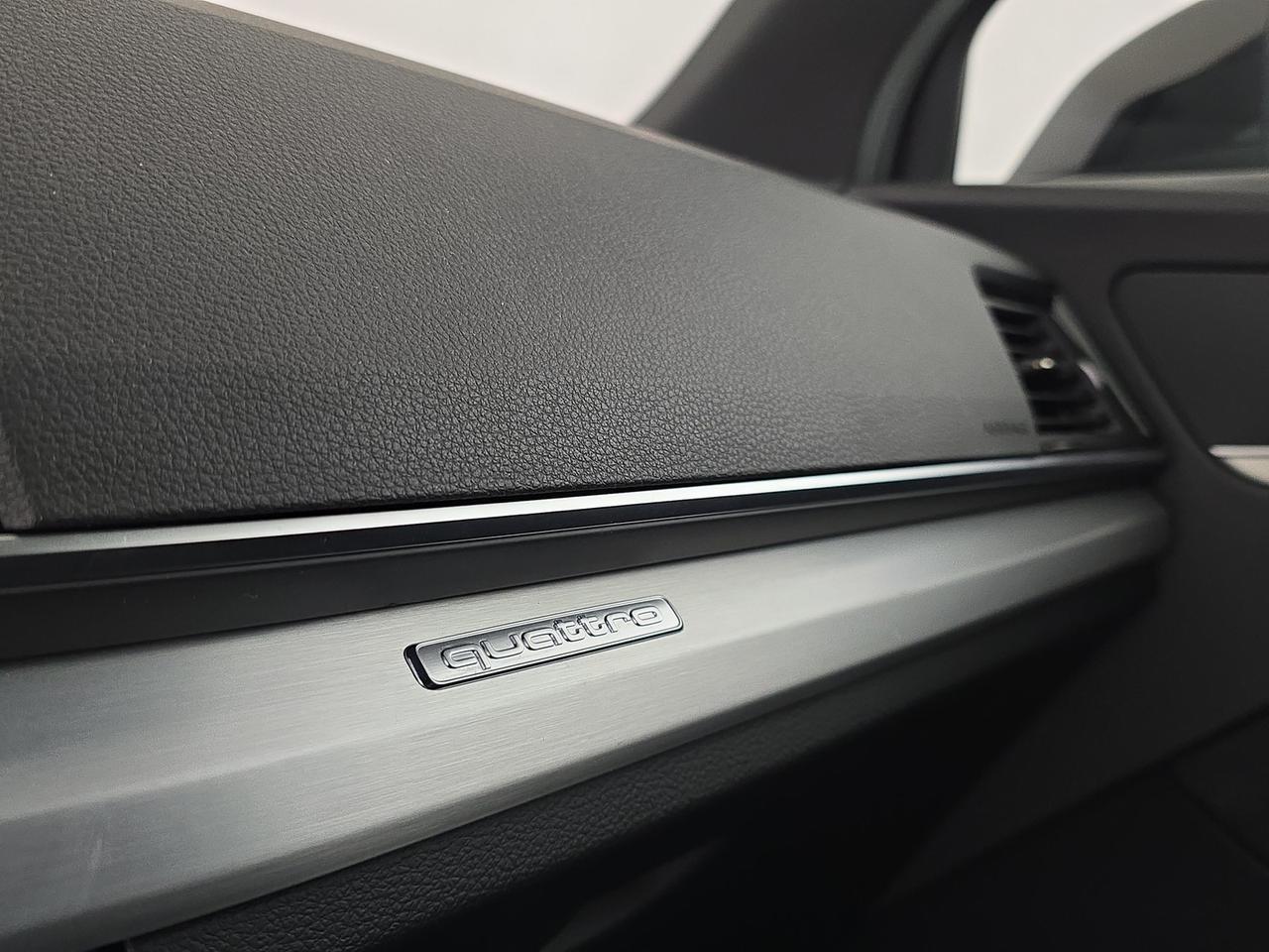 Audi Q5 sportback 40 2.0 tdi mhev 12v s line quattro s-tronic