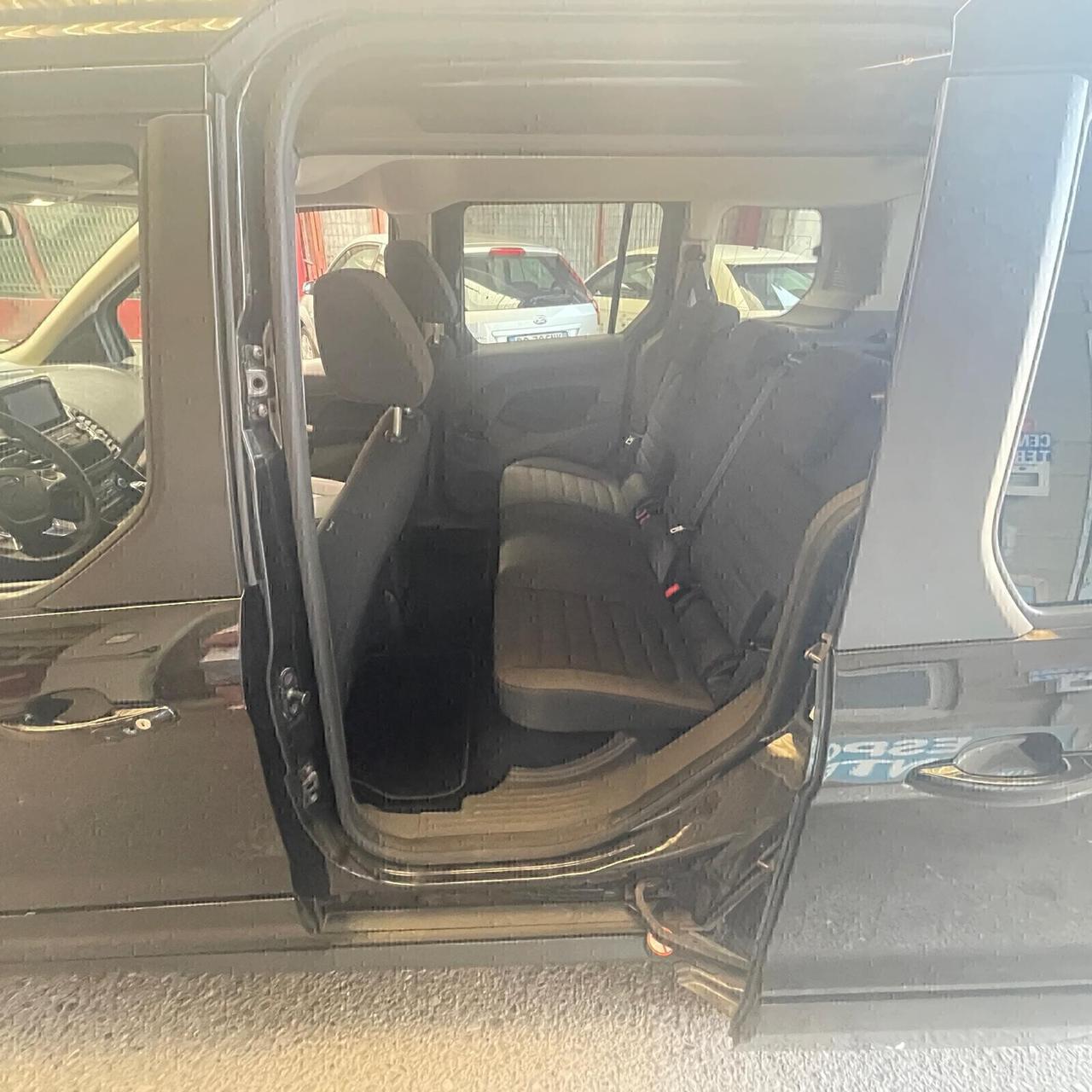 FORD TOURNEO CONNECT 1.5 TDCi 120Cv. TITANIUM