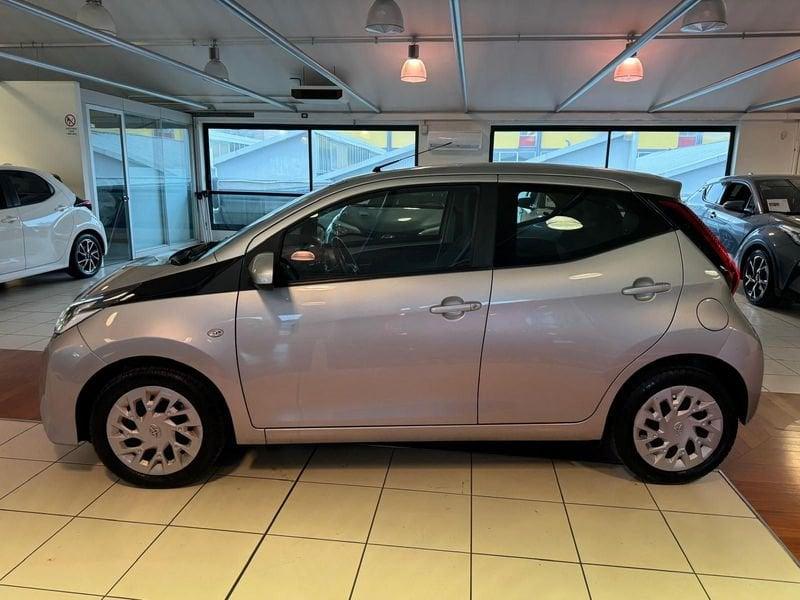 Toyota Aygo Connect 1.0 VVT-i 72 CV 5 porte x-play