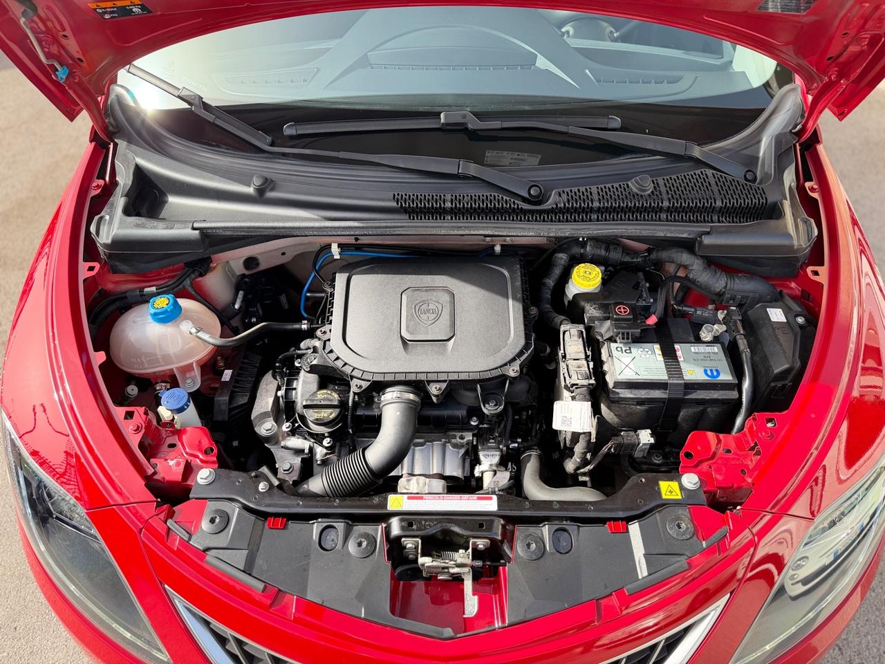 Lancia Ypsilon 1.0 FireFly 5 porte S&S Hybrid 32 MILA KM
