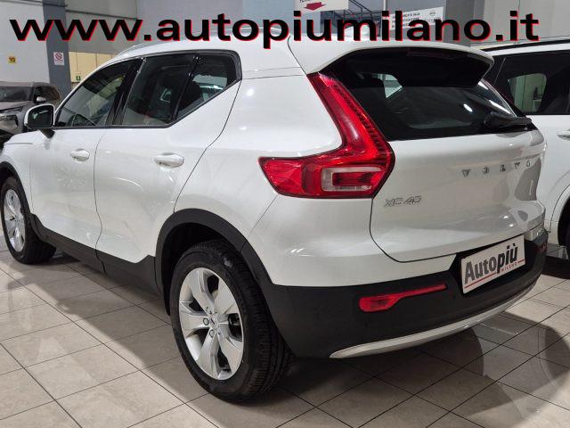 VOLVO XC40 T3 Geartronic Momentum Pro