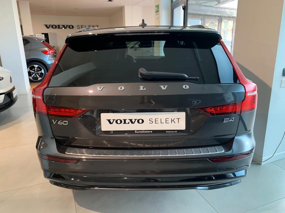 Volvo V60 B4 (d) automatico Plus Dark