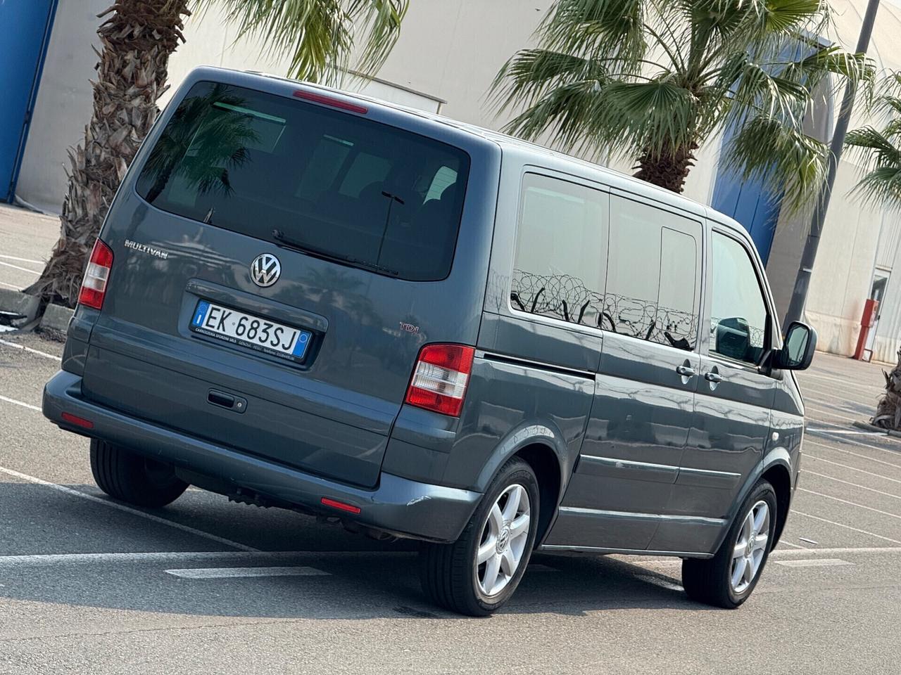 Volkswagen Multivan 2.5 tdi ATLANTIS-FULL-MOTORE 10.000 KM