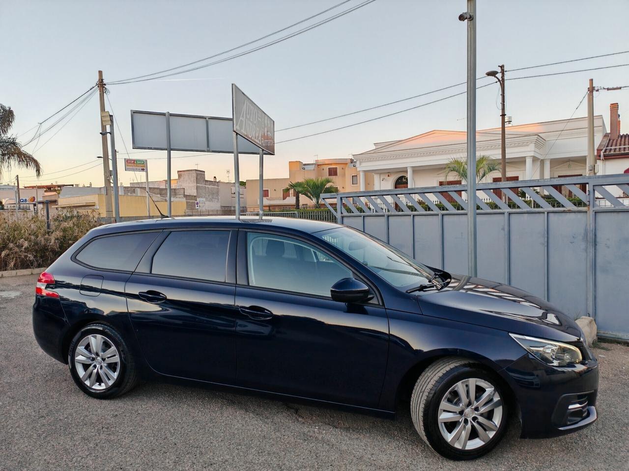 Peugeot 308 15BlueHDi navig led Autocarro n.1 2020