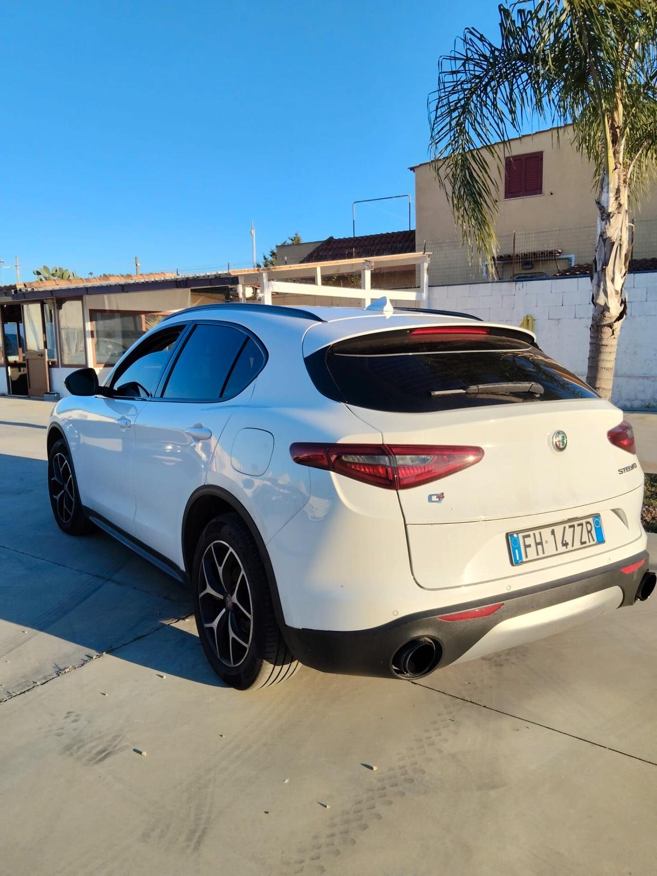 Alfa Romeo Stelvio 2.2 Turbodiesel 210 CV AT8 Q4 Super