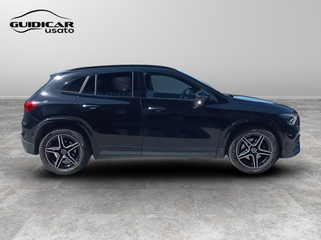 Mercedes-Benz GLA-H247 2023 - GLA 180 d AMG Line Advanced Plus auto