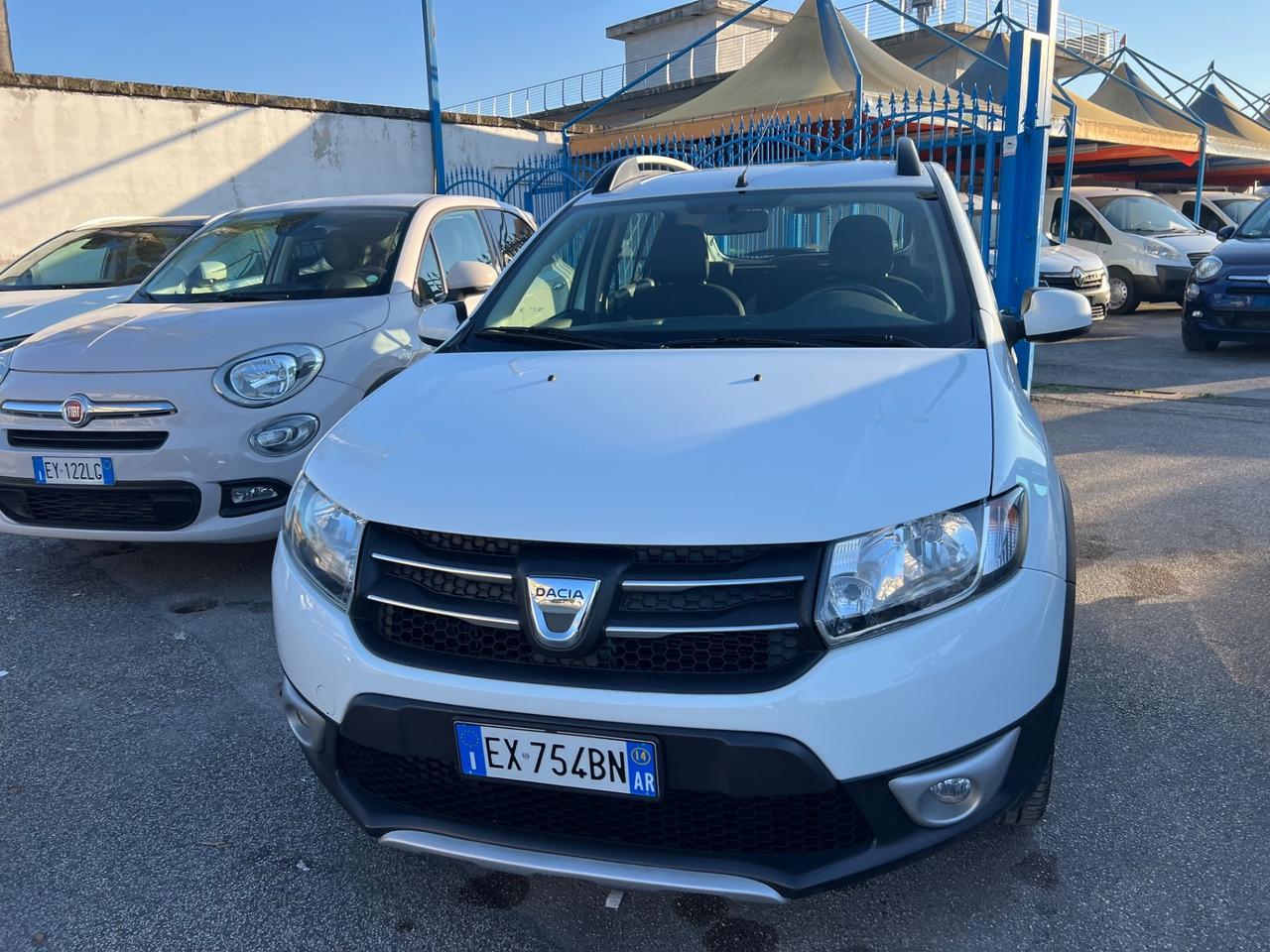 Dacia Sandero stepway -1.4 dci- full-2014