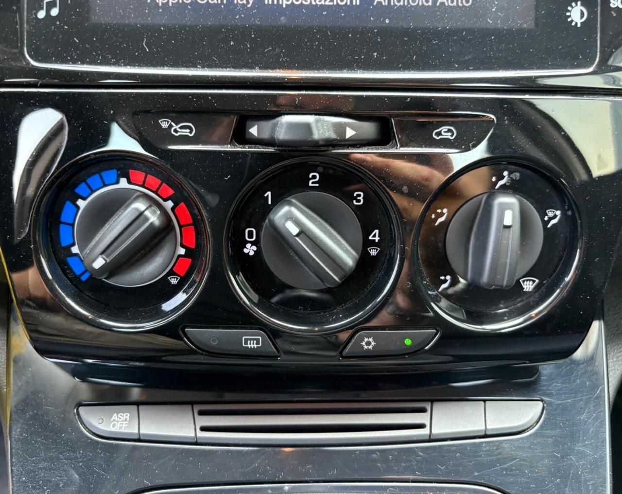 Lancia Ypsilon 1.0 hybrid 69cv - 2021