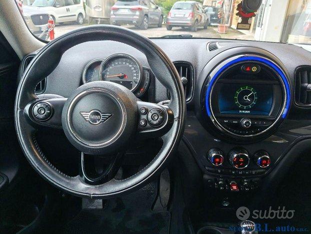 MINI - Countryman - Mini One Northwood Edition