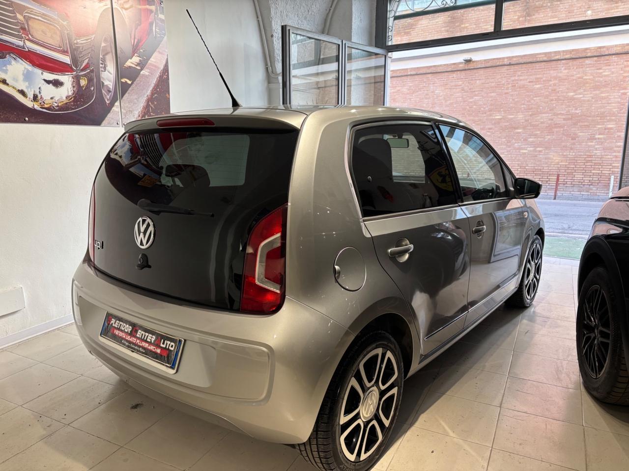 Volkswagen up! 1.0 75 CV 5p. high