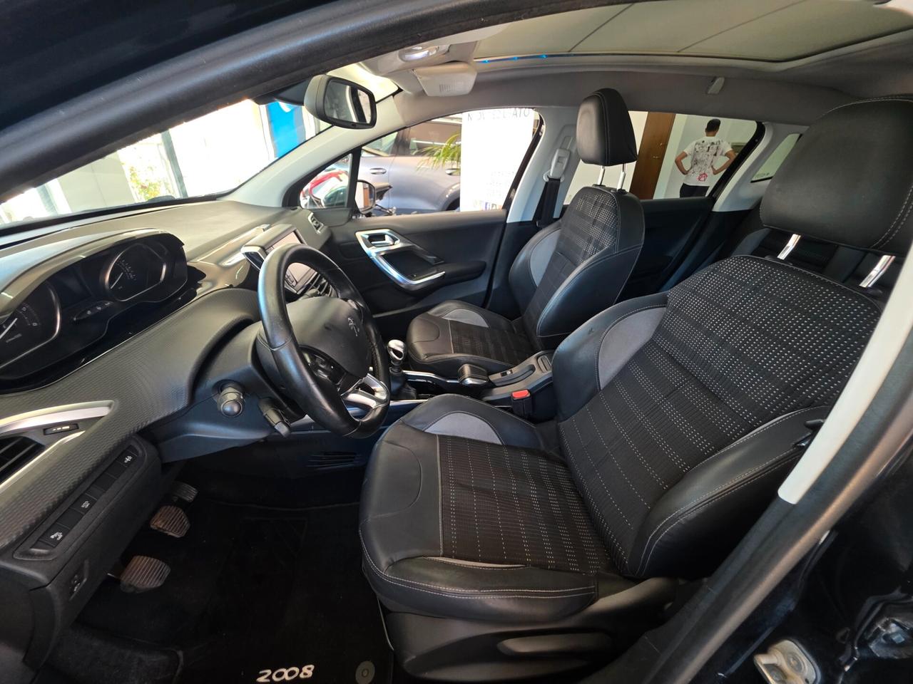 Peugeot 2008 1.6 e-HDi 115 CV Stop&Start Allure