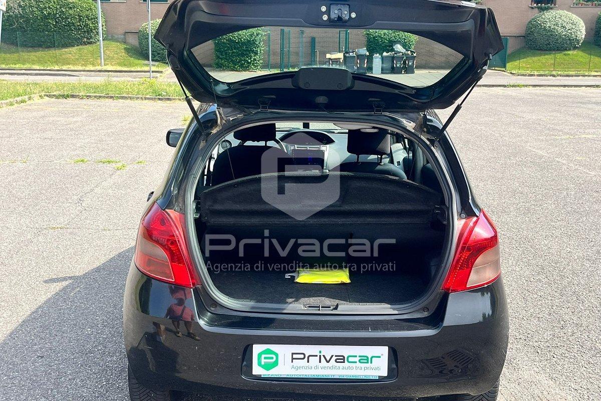 TOYOTA Yaris 1.0 5 porte Sol