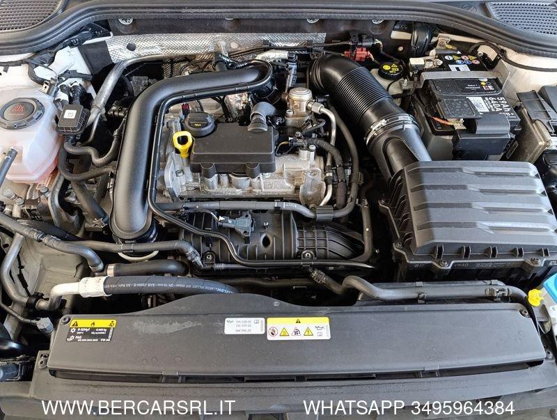 Volkswagen Golf 1.0 eTSI EVO DSG Life*AUTOMATICA*PACCHETTO LUCI*PDC*