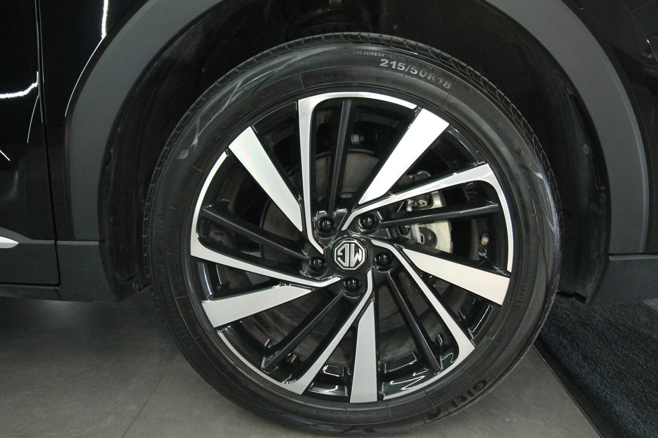 MG ZS HYBRID + LUX 1.5 102 CV