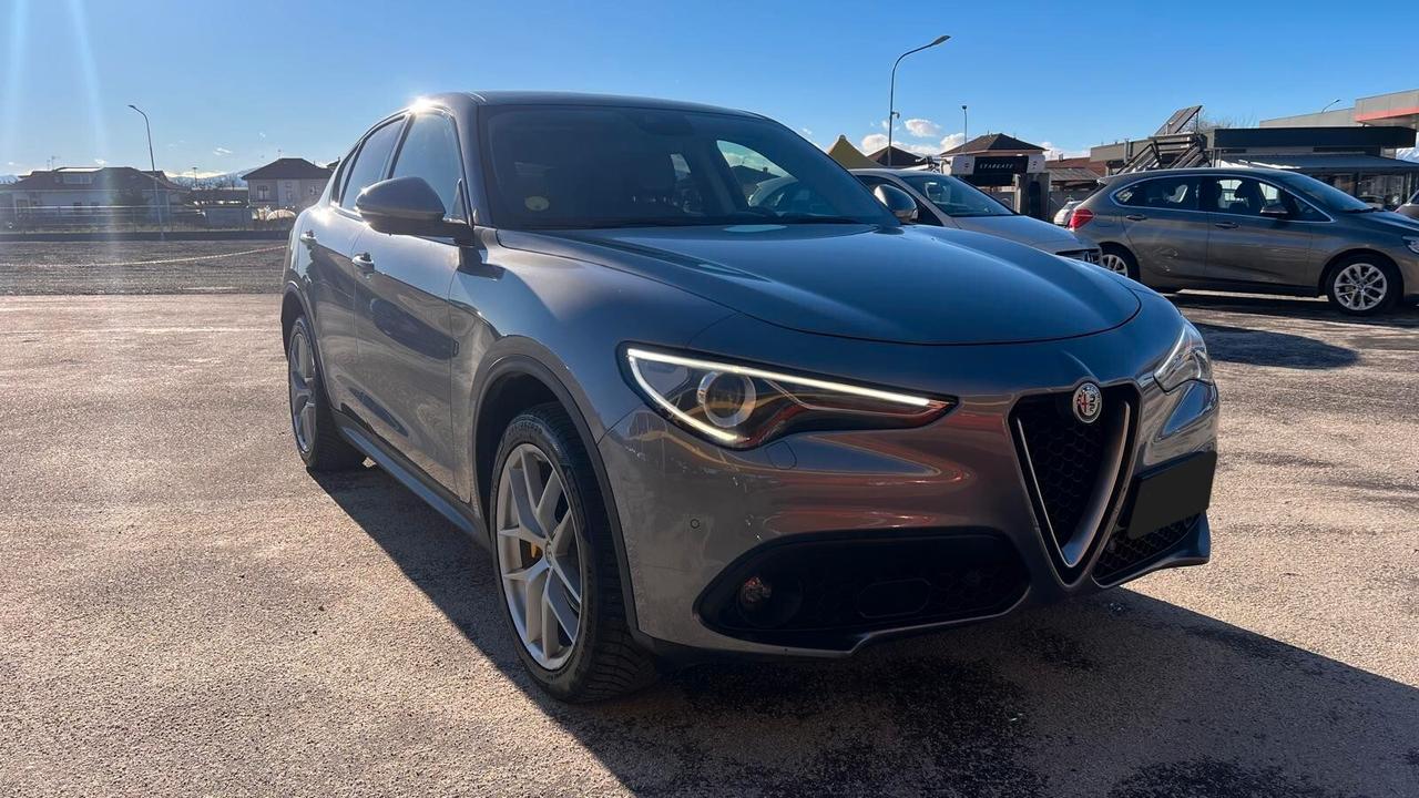 Alfa Romeo Stelvio 2.2 Turbodiesel 210 CV AT8 Q4 Executive