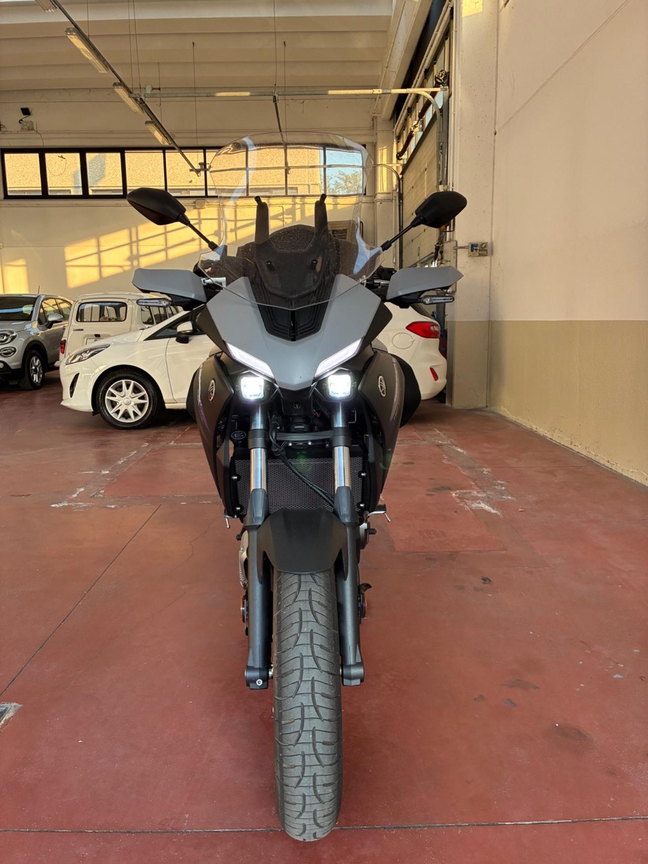 Yamaha Tracer 700 Icon grey