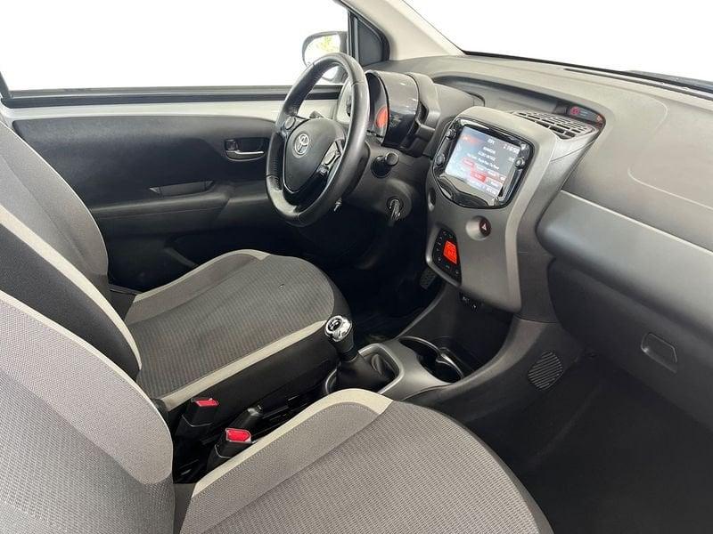 Toyota Aygo Aygo 5p 1.0 x-play 72cv