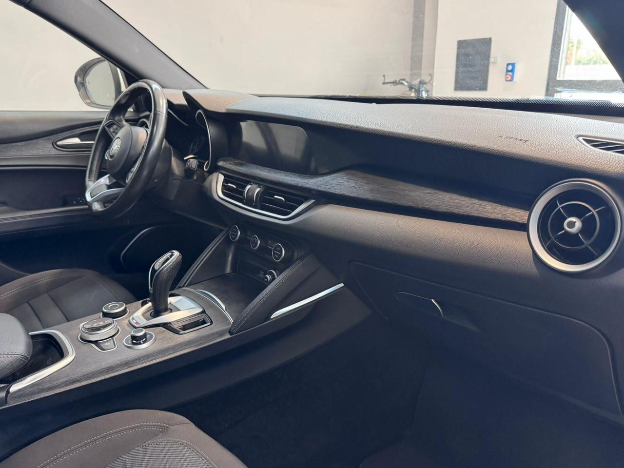 Alfa Romeo Stelvio 2.2 Turbodiesel 160 CV AT8 RWD Business