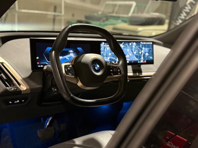 BMW iX xDrive40 Pacchetto Sportivo