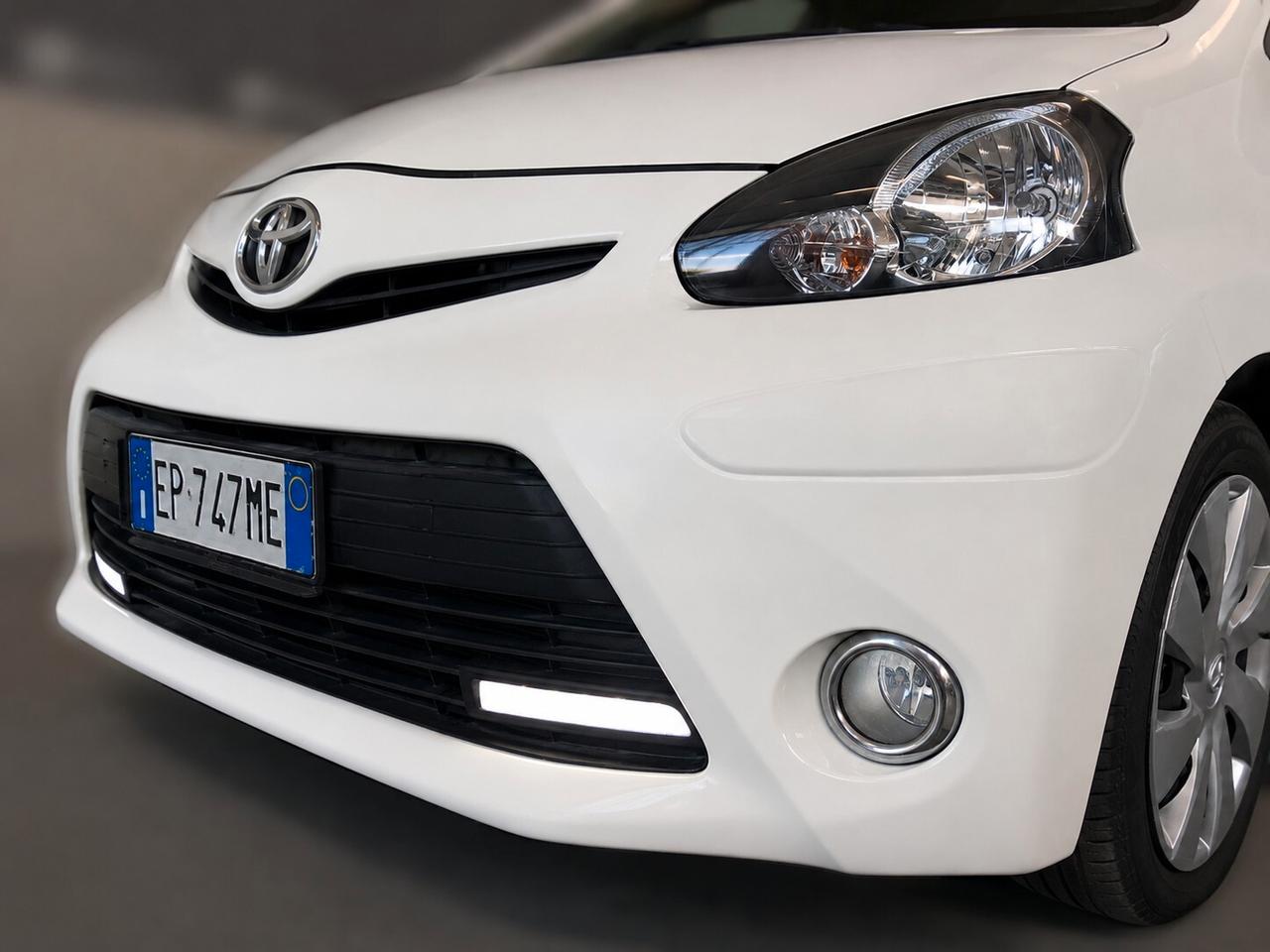 Toyota Aygo 1.0 12V VVT-i 5 porte Active Connect