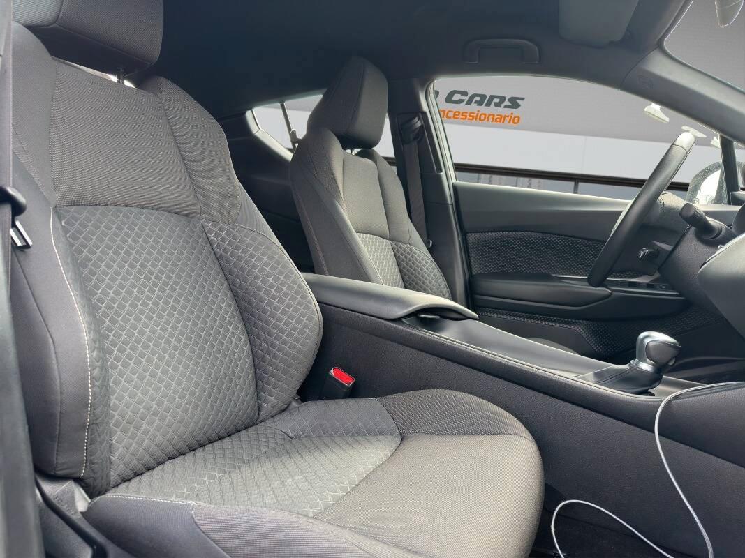 Toyota C-HR 1.8h Business AUTOMATICA e CarPlay