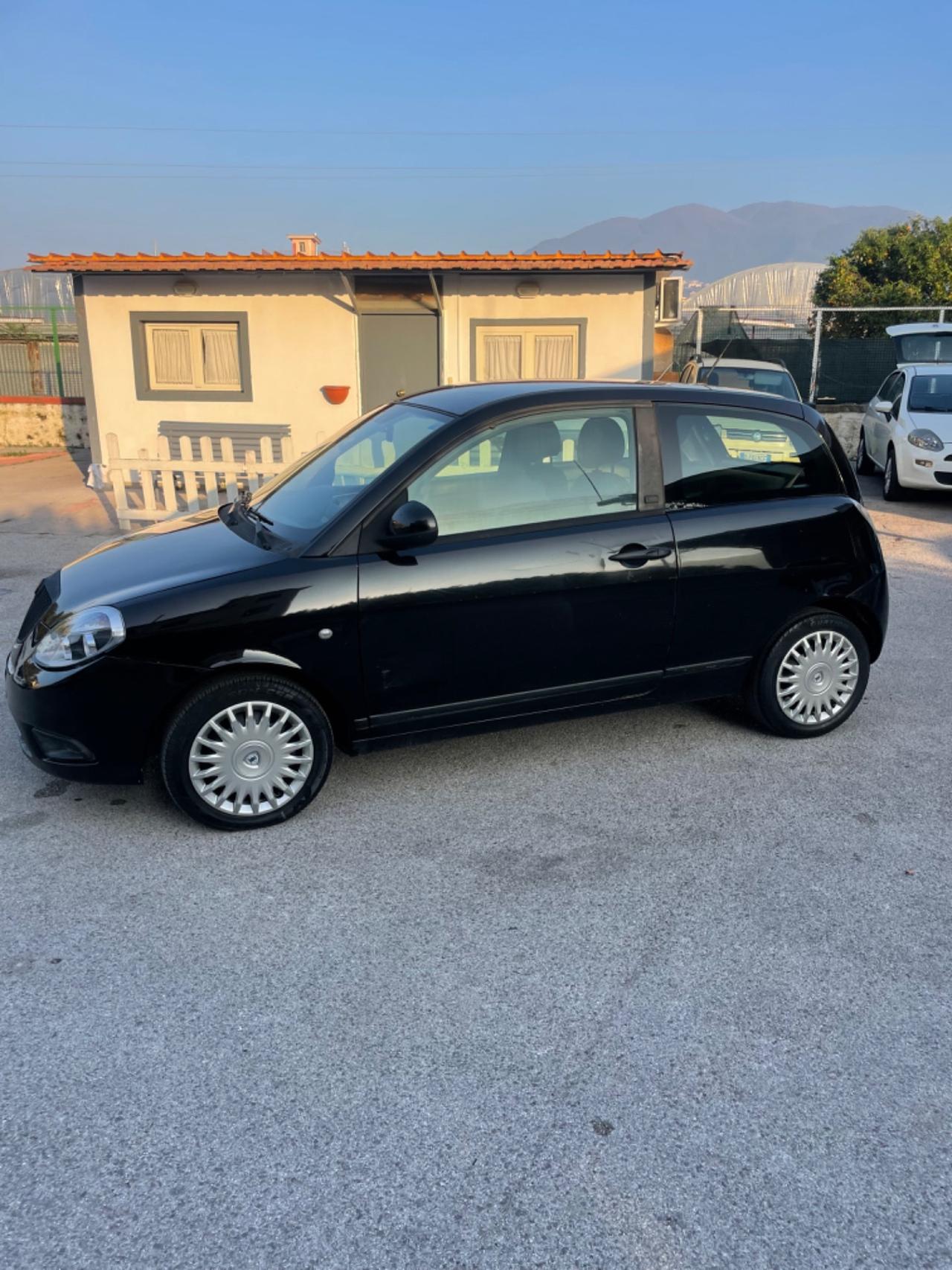 Lancia Ypsilon 1.2 69 CV Diva