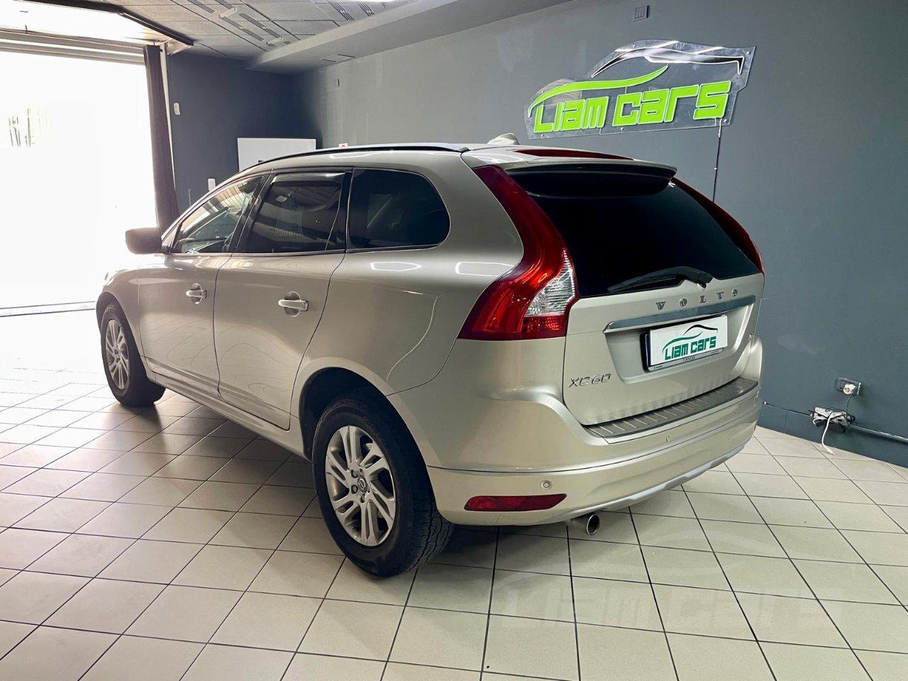 Volvo XC60 2.0 d3 R-design 150cv geartronic my17