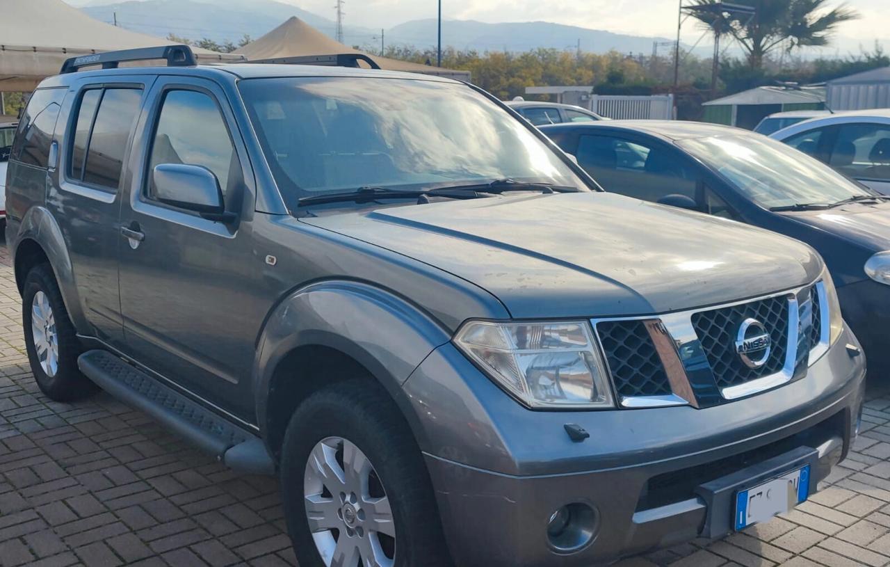 Nissan Pathfinder Nissan Pathfinder 7 posti