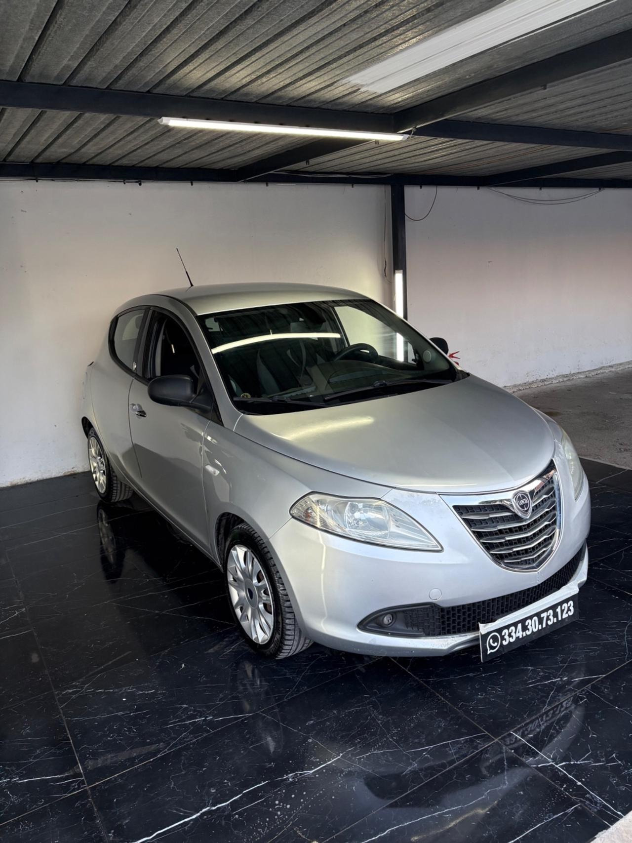 Lancia Ypsilon 1.2 69 CV 5 porte GPL Ecochic Silver