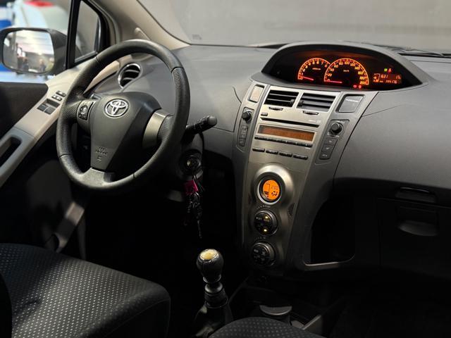 TOYOTA Yaris 1.3 5 porte Sol