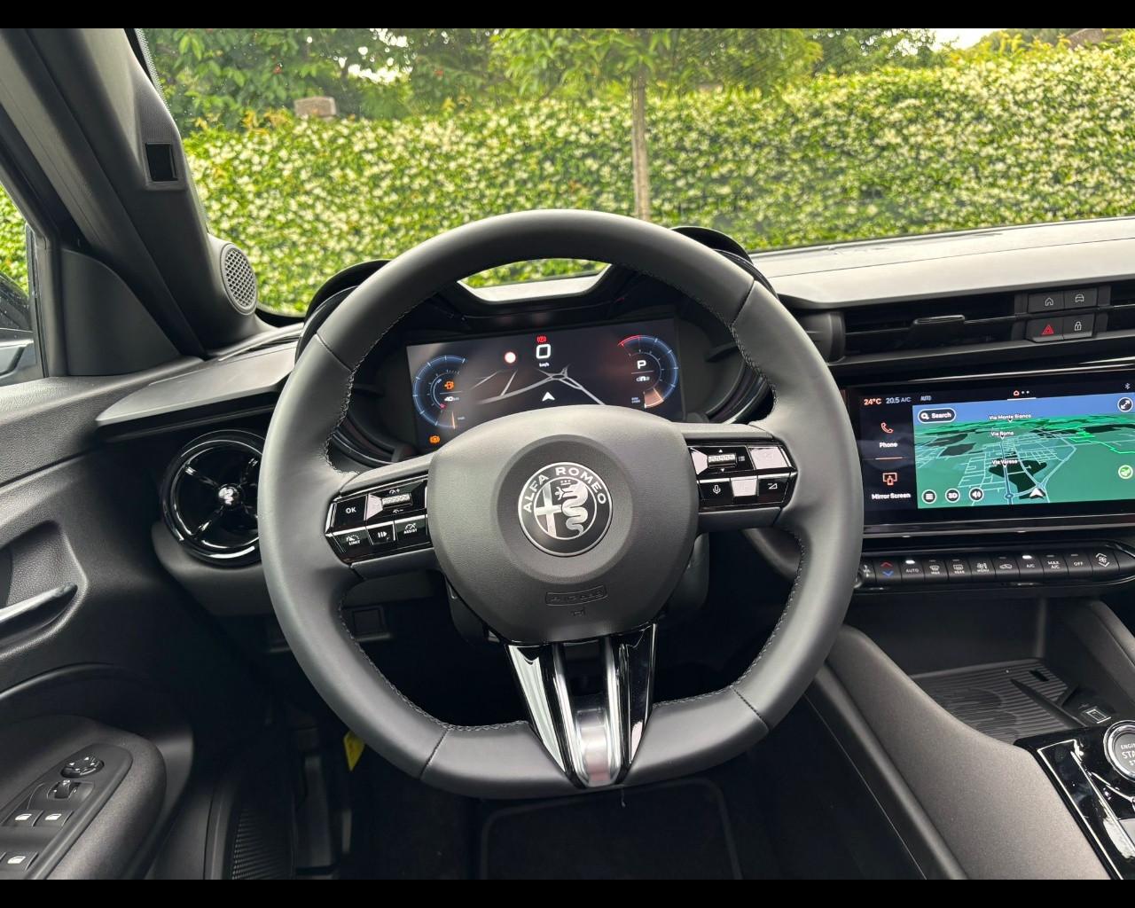 Alfa Romeo Junior - Junior 1.2 ibrida Ti 145cv edct6