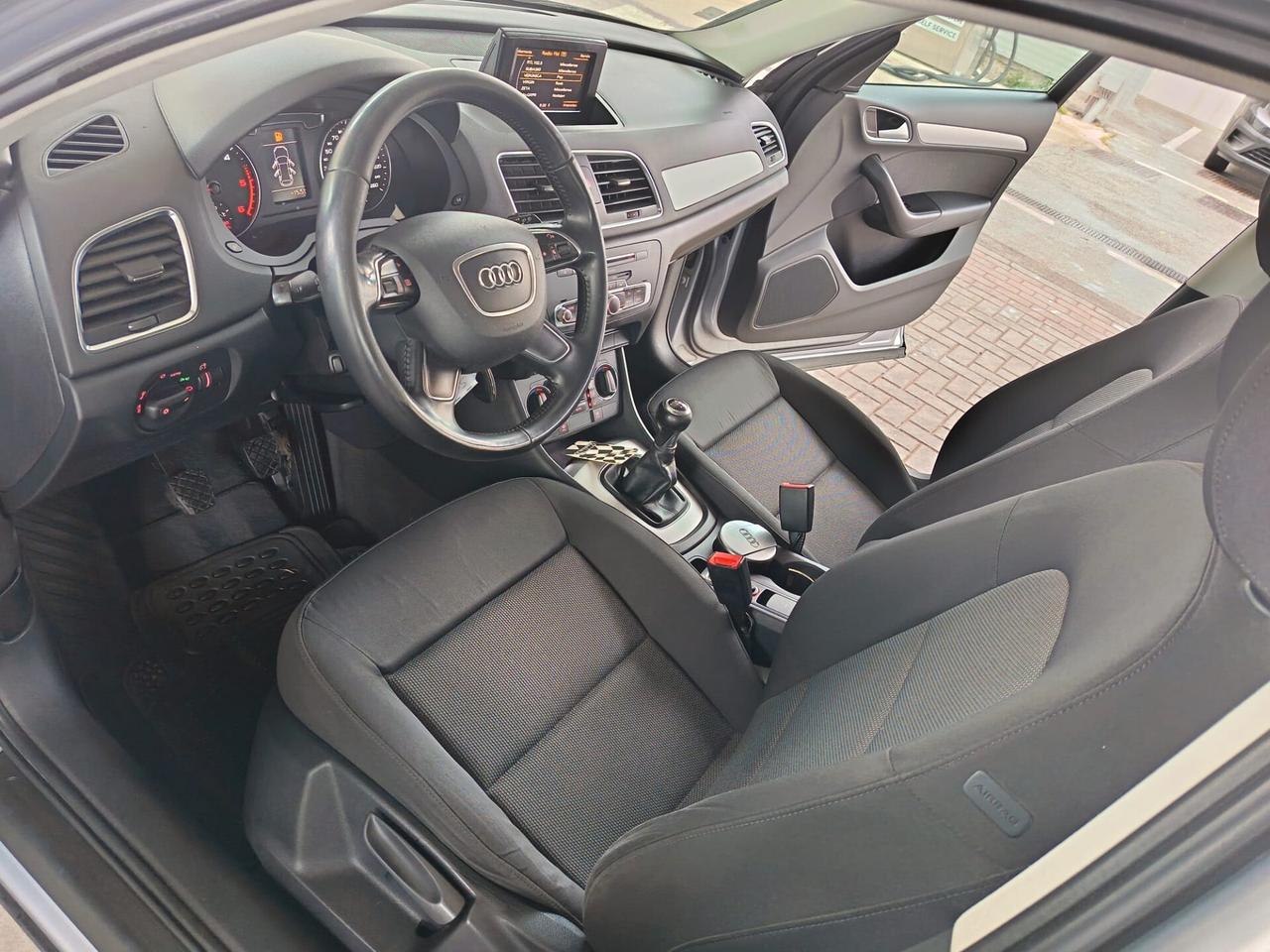 Audi Q3 2016 2.0 TDI 120 CV Business 12 MESI GARANZIA NAVI EURO6 NEOPATENTATI