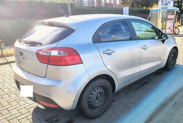 Kia Rio 1.2 CVVT 5p. Cool