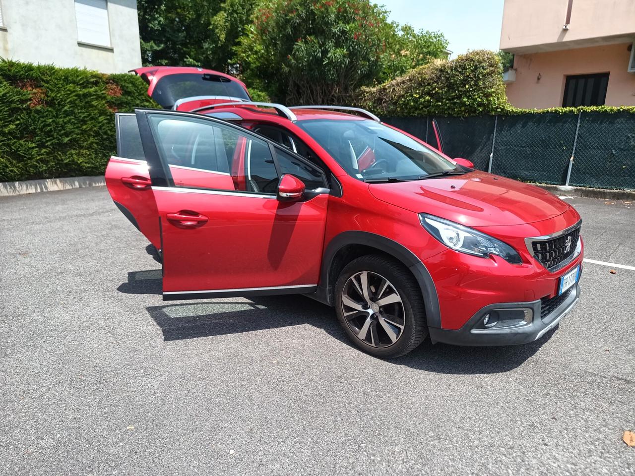Peugeot 2008 BlueHDi 100 Allure