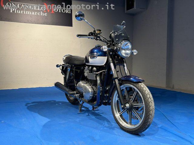 TRIUMPH Bonneville TRIUMPH BONNEVILLE SE