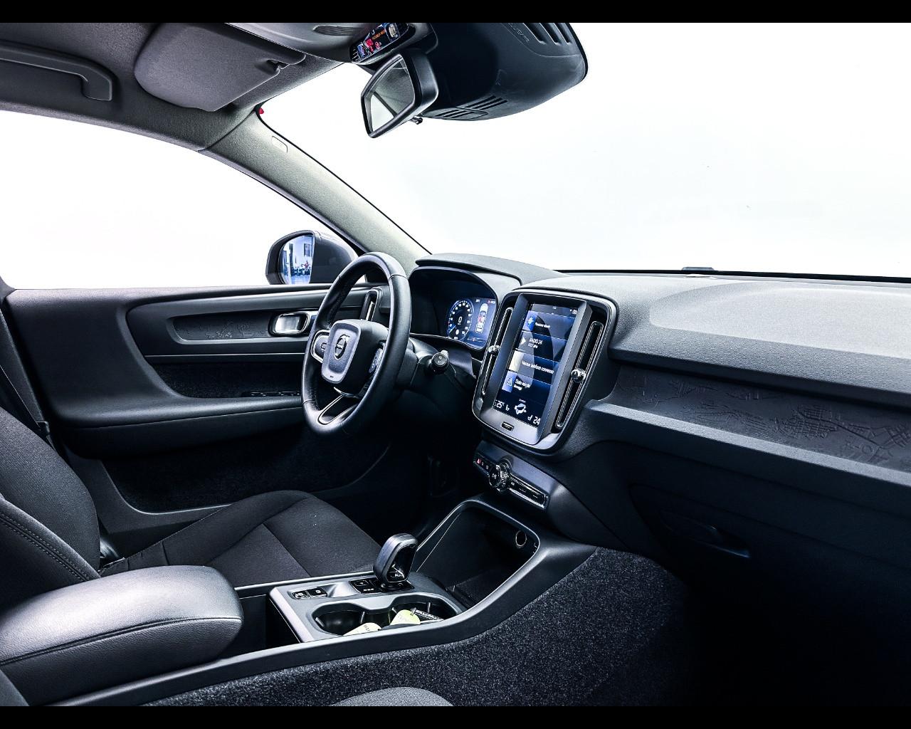 VOLVO XC40 T3 Geartronic Momentum Core