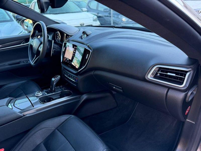 Maserati Ghibli L4 330 CV MHEV Gransport