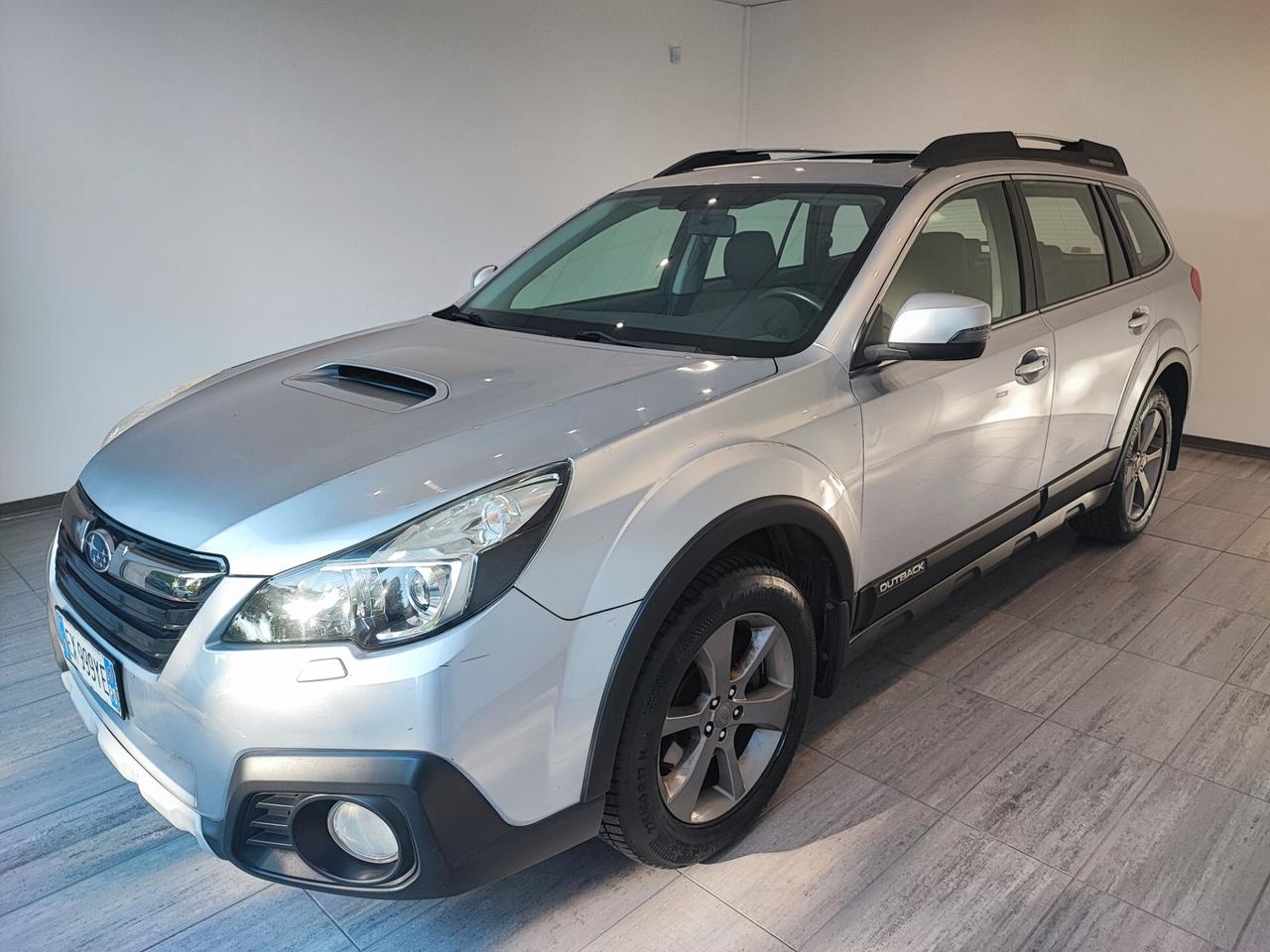 Subaru OUTBACK 2.0D Lineartronic Exclusive