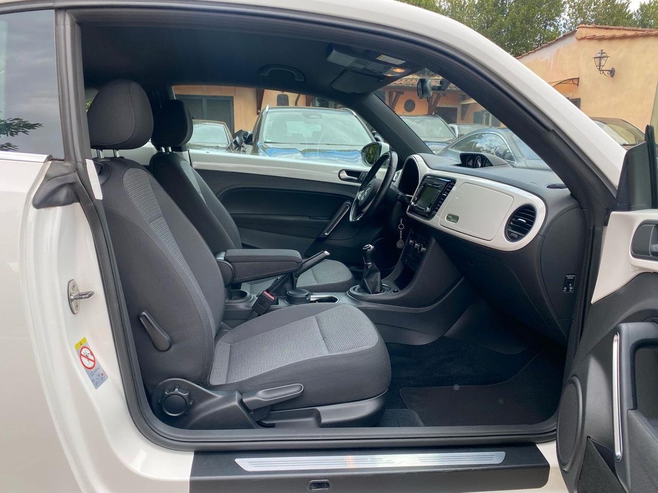 Volkswagen Maggiolino 1.6 TDI GARANZIA -UNIPRO'