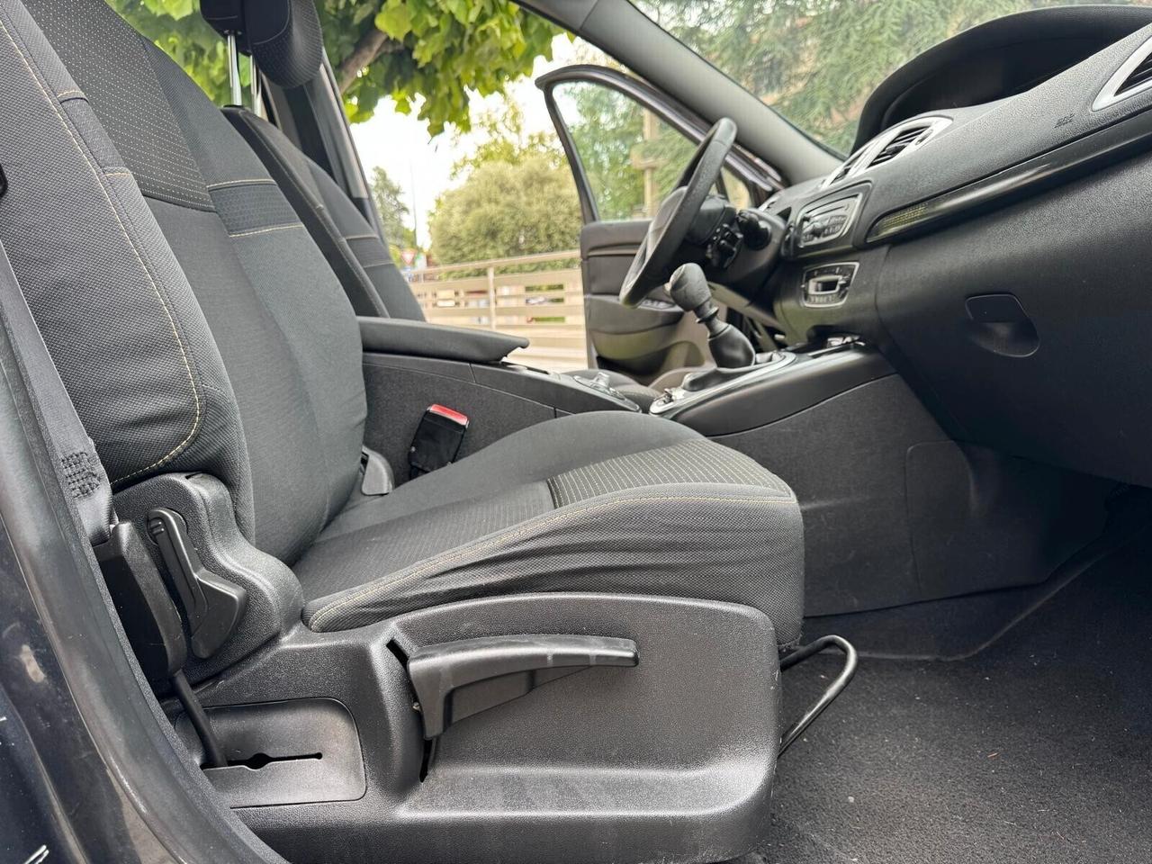 RENAULT SCENIC 1.5 dCi 110cv 7 POSTI NEOPAT