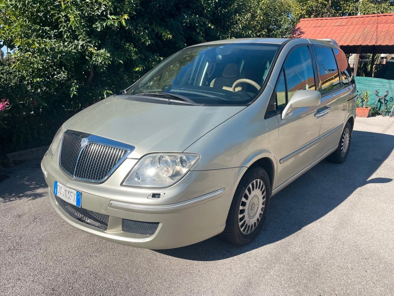 Lancia Phedra 2.0 MJT 136 CV Platino