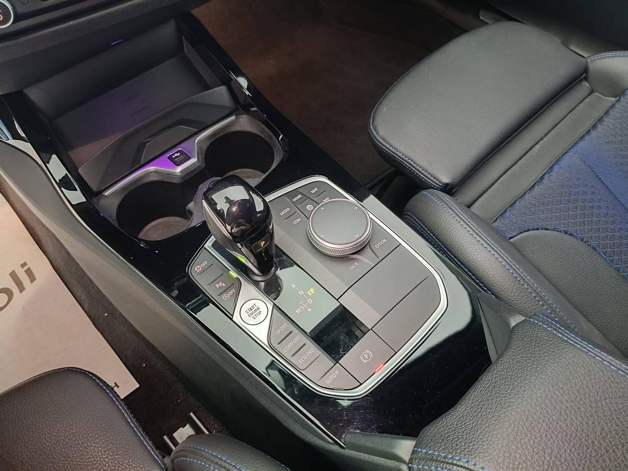 BMW Serie 1 F40 - 118d Msport auto