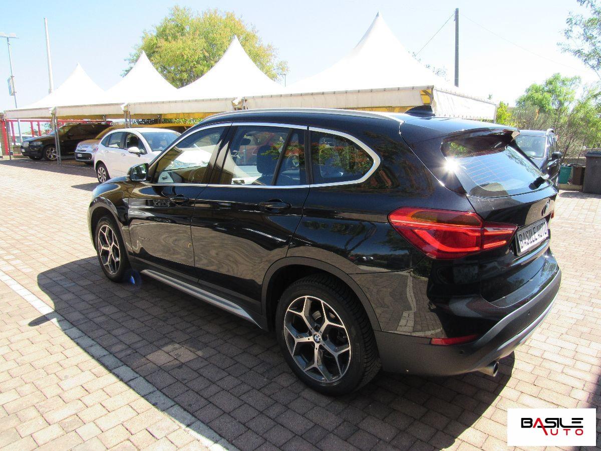 BMW - X1 - sDrive18d xLine