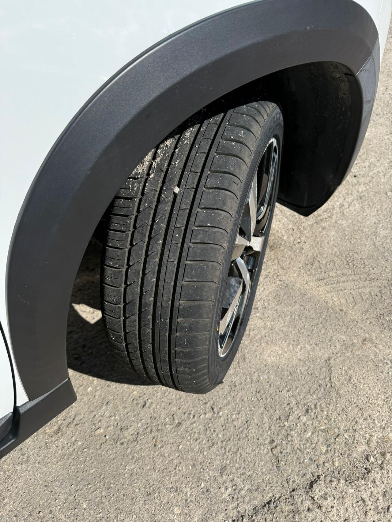 Peugeot 2008 BlueHDi 100 S&S Allure