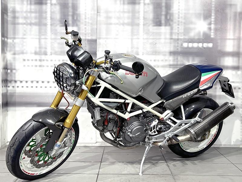 Ducati Monster 900
