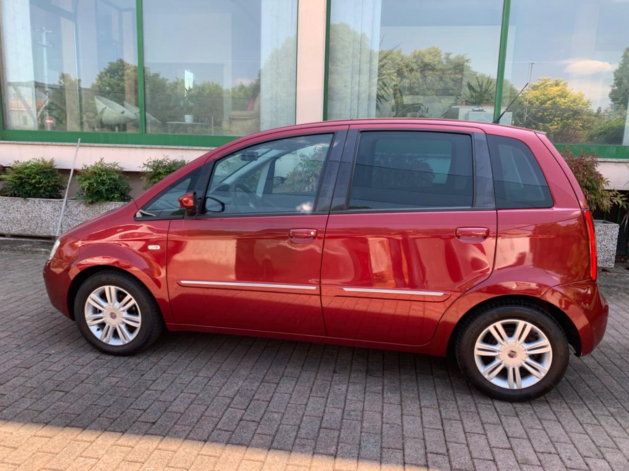 Fiat Idea 1.4 16V BlackMotion