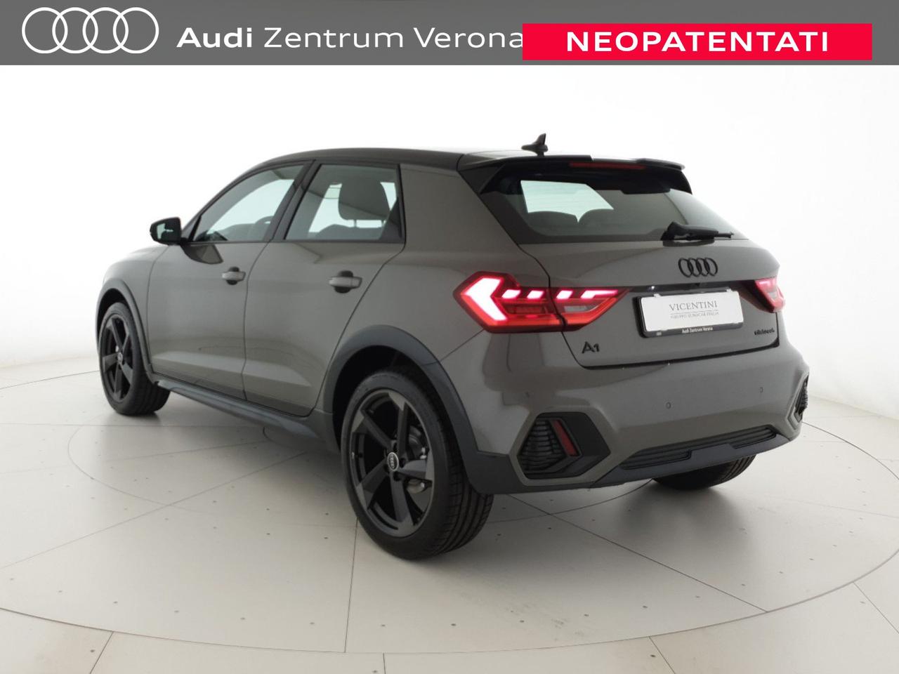 Allstreet 30TFSI 116CV S tronic Identity Contrast