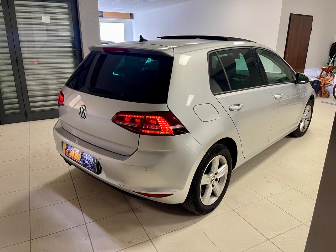 Volkswagen Golf 2.0 TDI 5p. Highline BlueMotion Technology