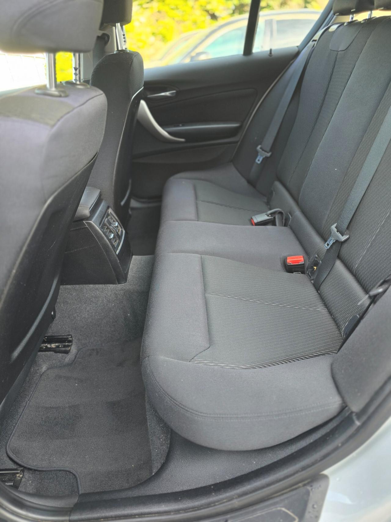Bmw 118 118d 5p. Unique