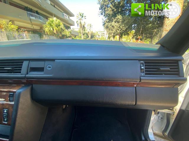 MERCEDES-BENZ 200 E 122 CV Berlina